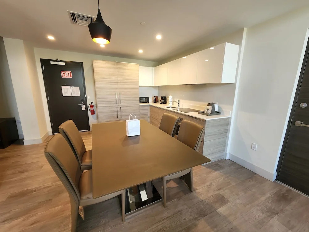 CH Luxury Condos & Studios On The Beach