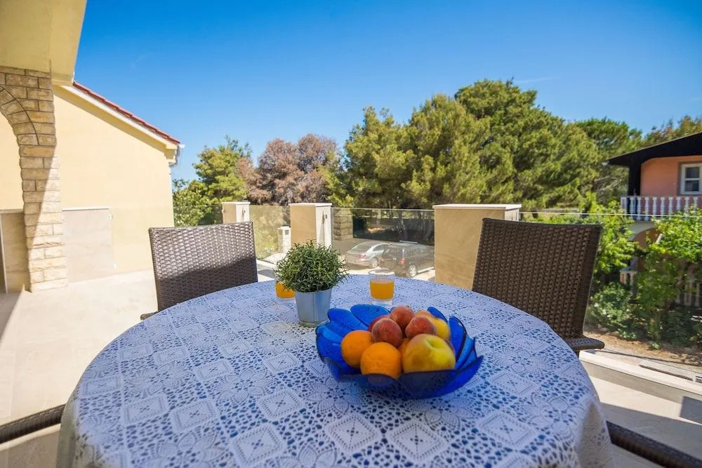 Apartments Dragan