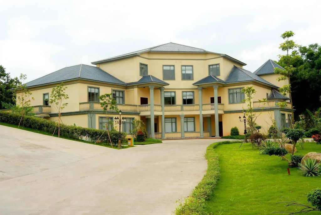 Jingming Hotspring Holiday Resort