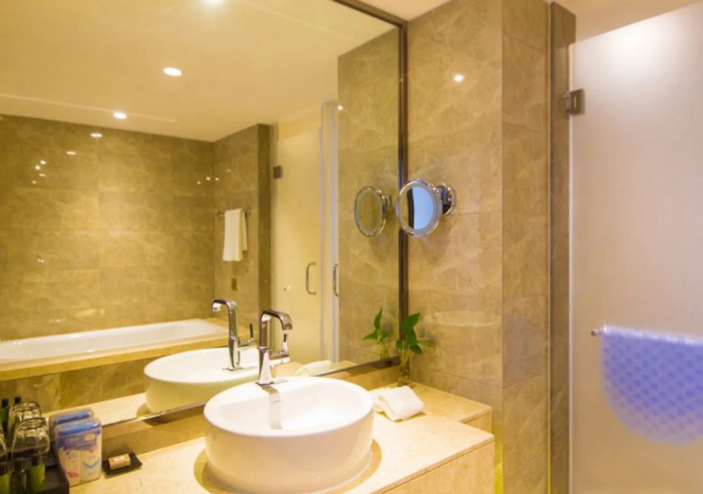 Wushan Pleasure Hotel