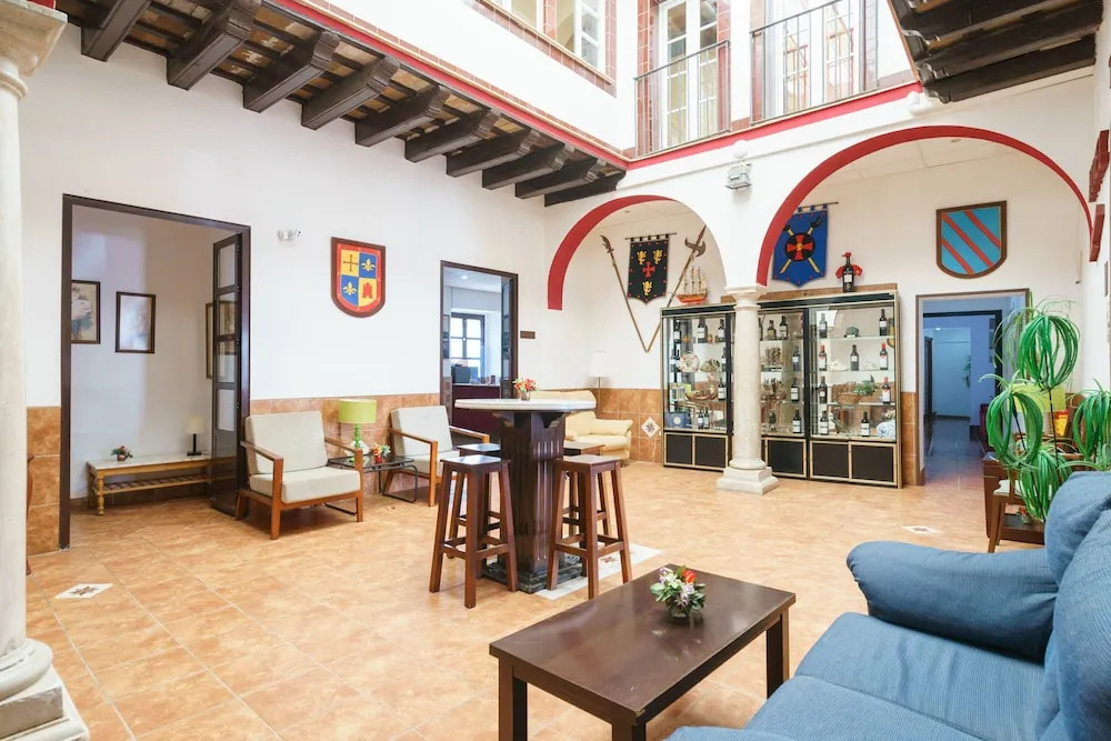 Hotel Carlos V Jerez by Vivere Stays