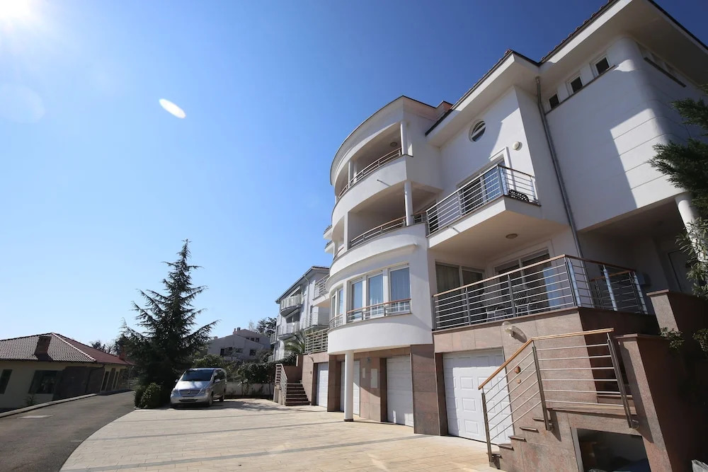 New Luxury Apartments