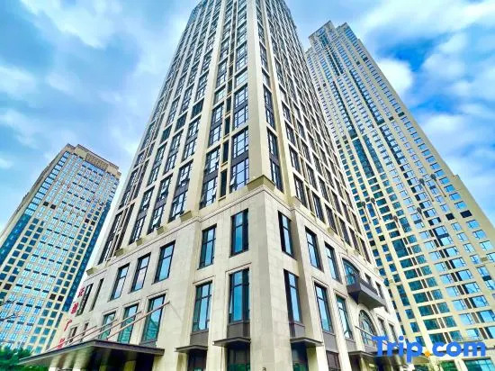 Elong R.YUN Hotel (Haikou Riyueguangchang Duty Free Shop)