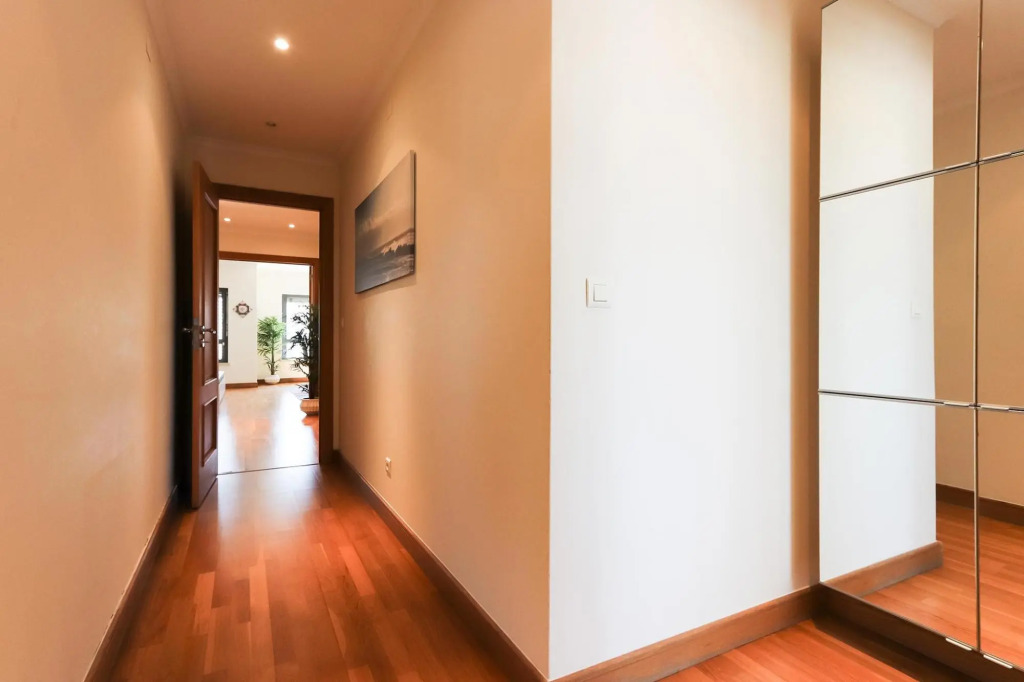 Bellevue Apartment by Homing