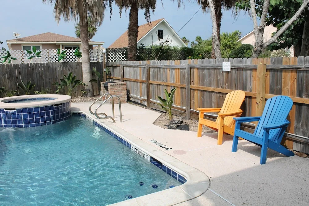 Cognito Townhouse 3 Bedroom Home by RedAwning