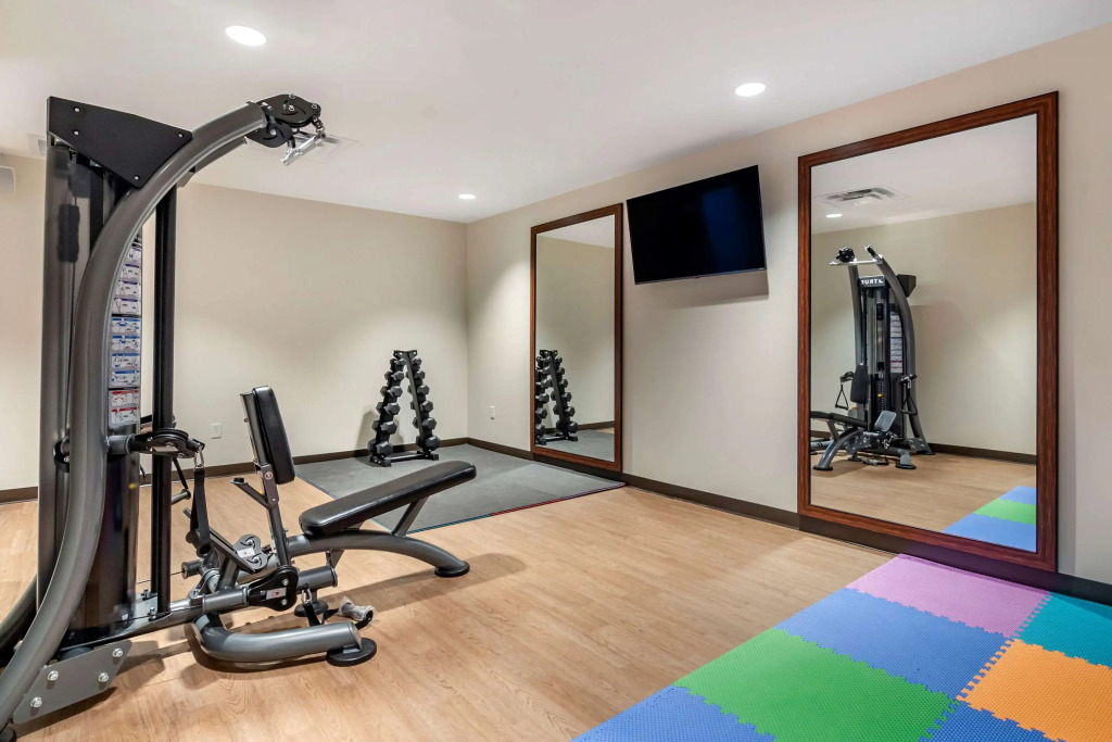Comfort Suites Grandview - Kansas City