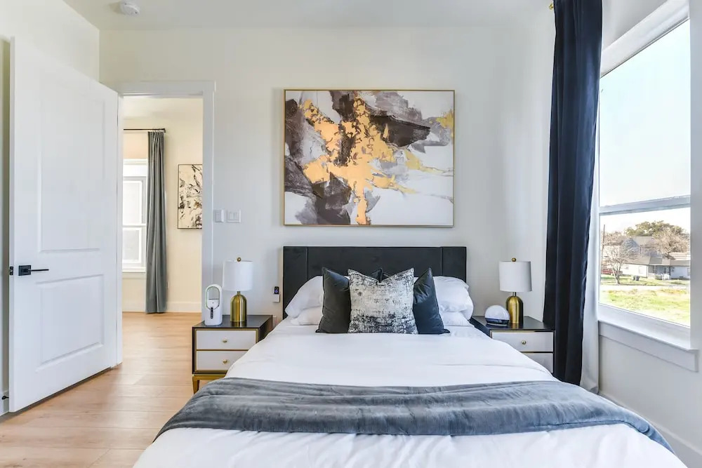Houston Townhouse w/ Office & Home Gym