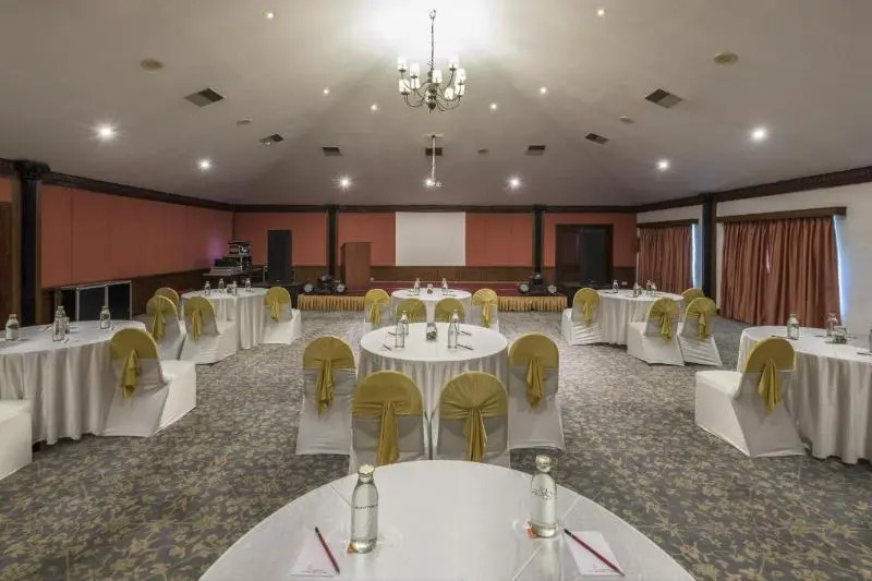 Club Mahindra Lake View