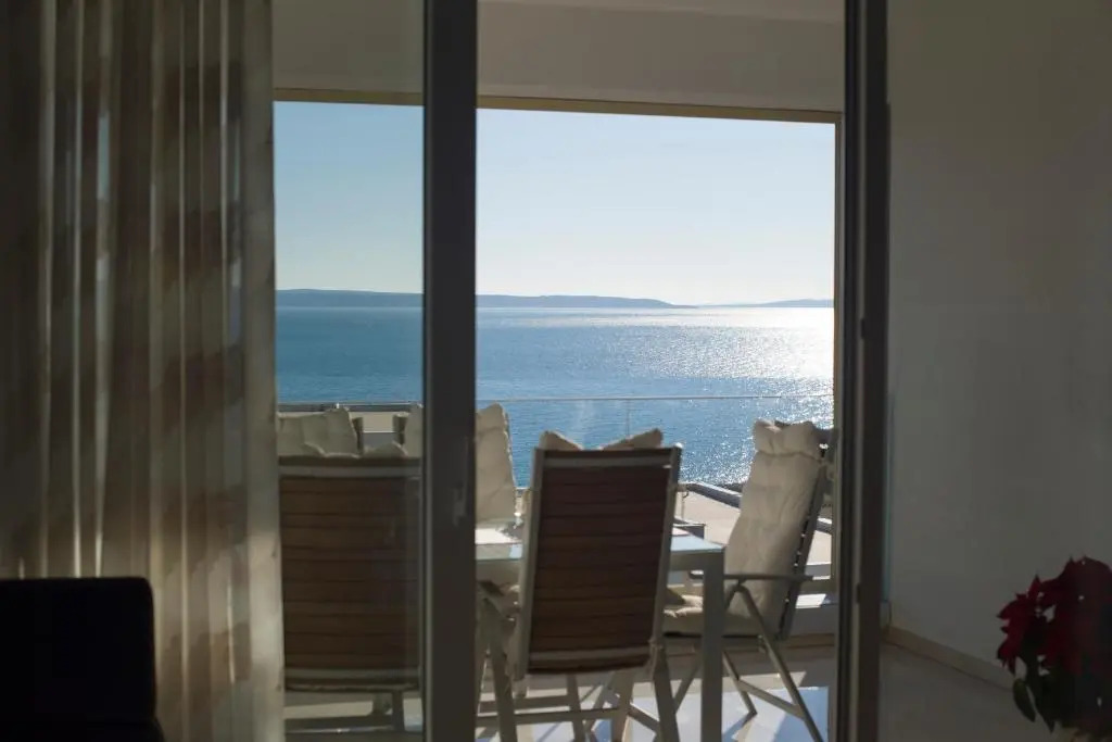 Sea view apartment EMA