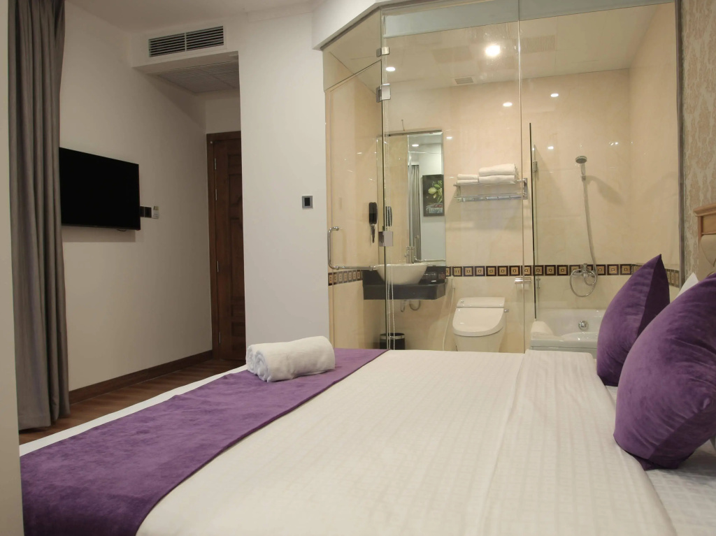 Le Duy Grand Hotel