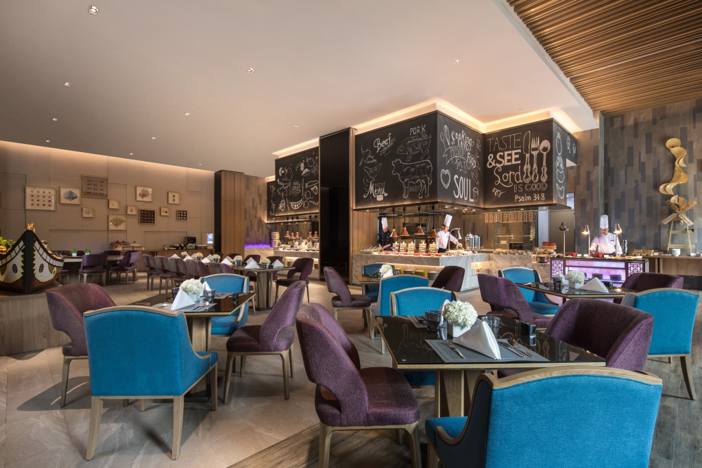 Crowne Plaza QingdaoOriental Movie Metropolis by IHG