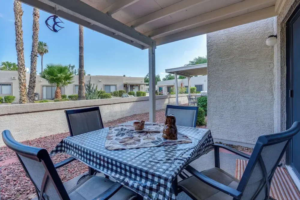 Patio + Pool Access: Golf Getaway in Peoria