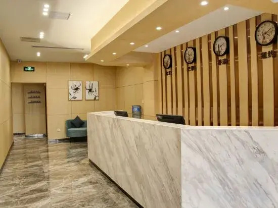 Laiyue Hotel (Zhengzhou Futadong Subway Station)