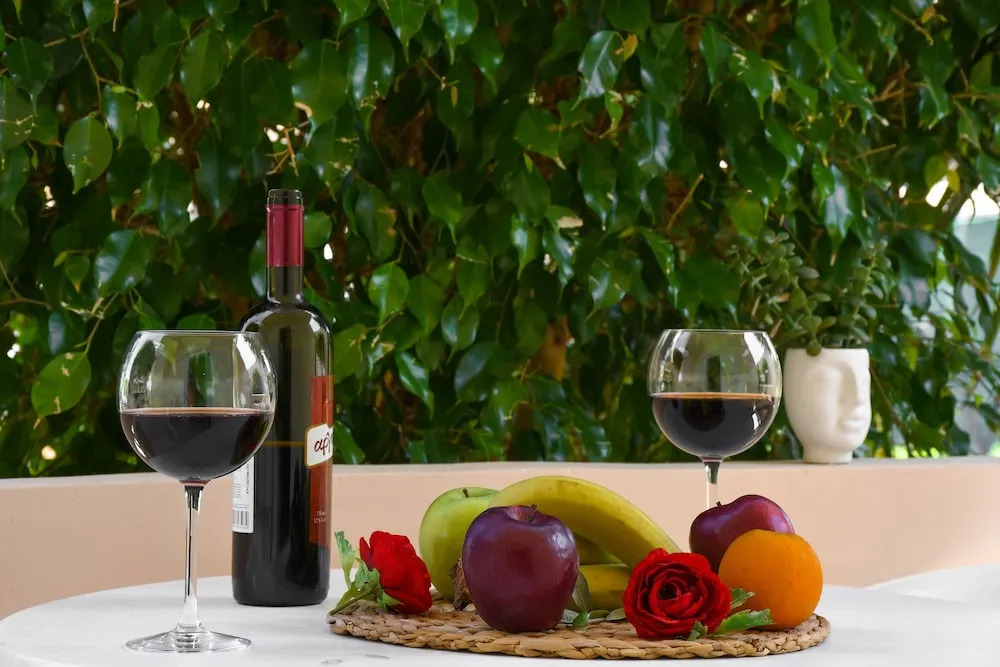 Litinas Apartments with pool