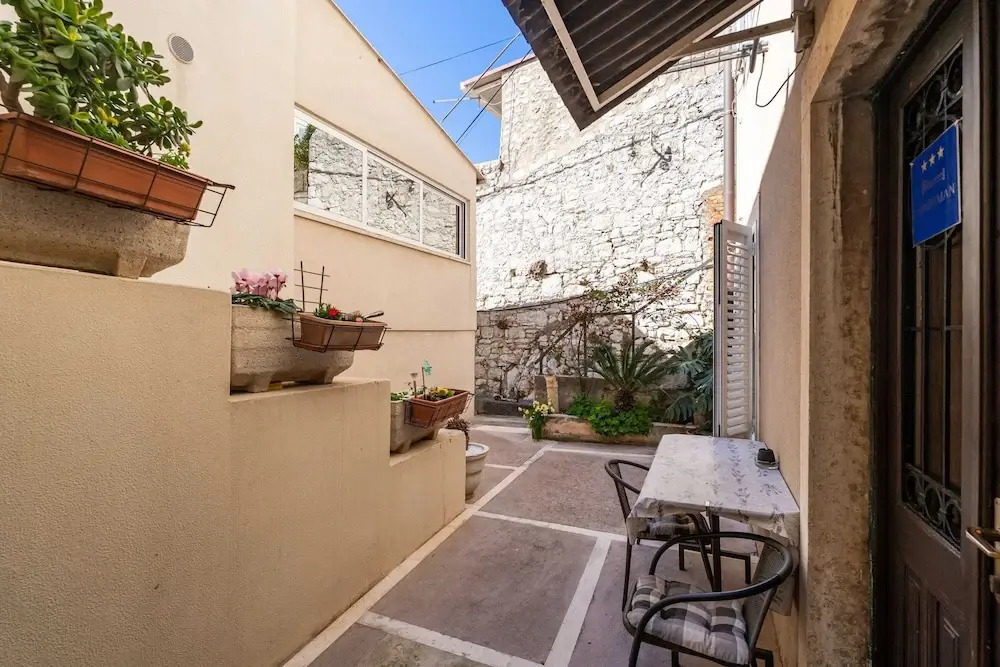 Apartment Family Tokic
