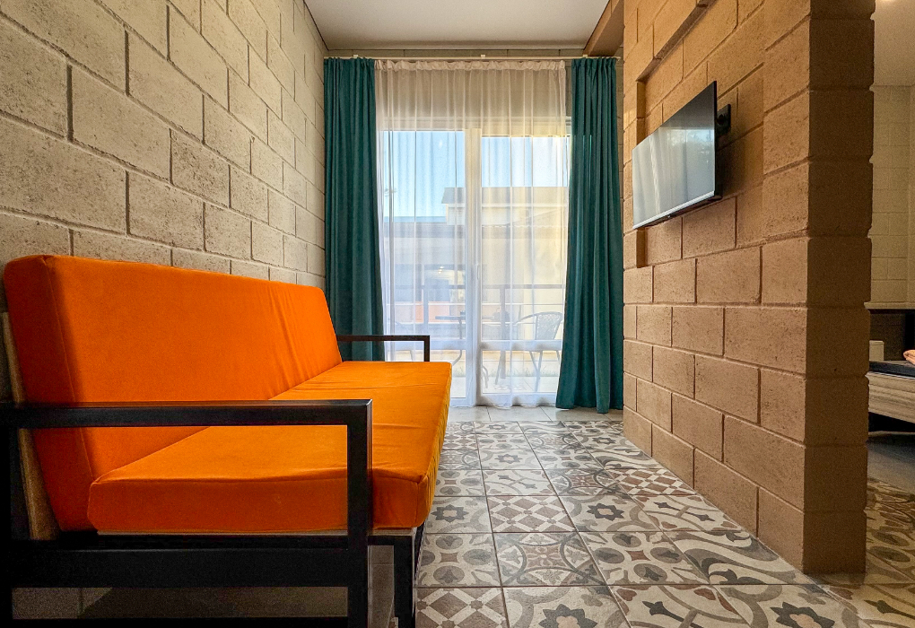 "Aquarius Hotel"