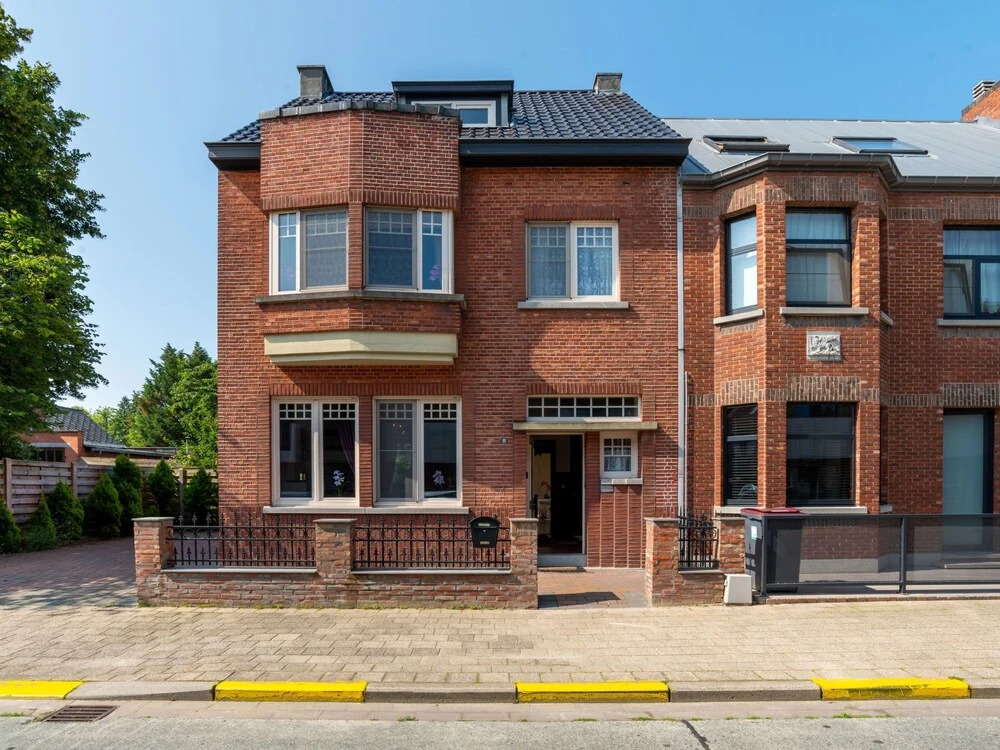 Jasmine Mol in Mol With 3 Bedrooms and 1 5 Bathrooms