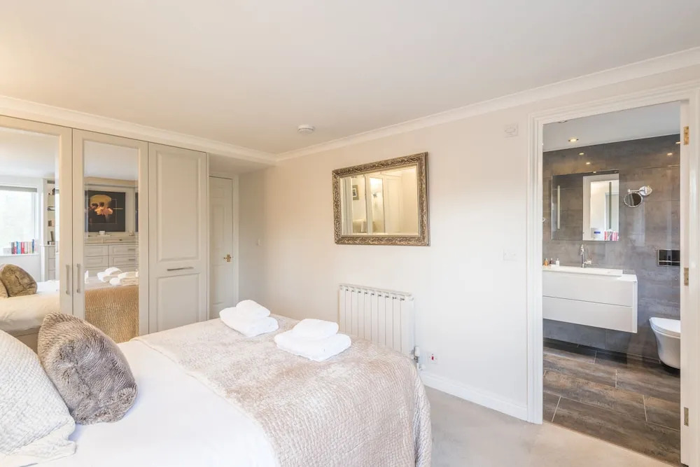 Stunning Riverside home in Battersea