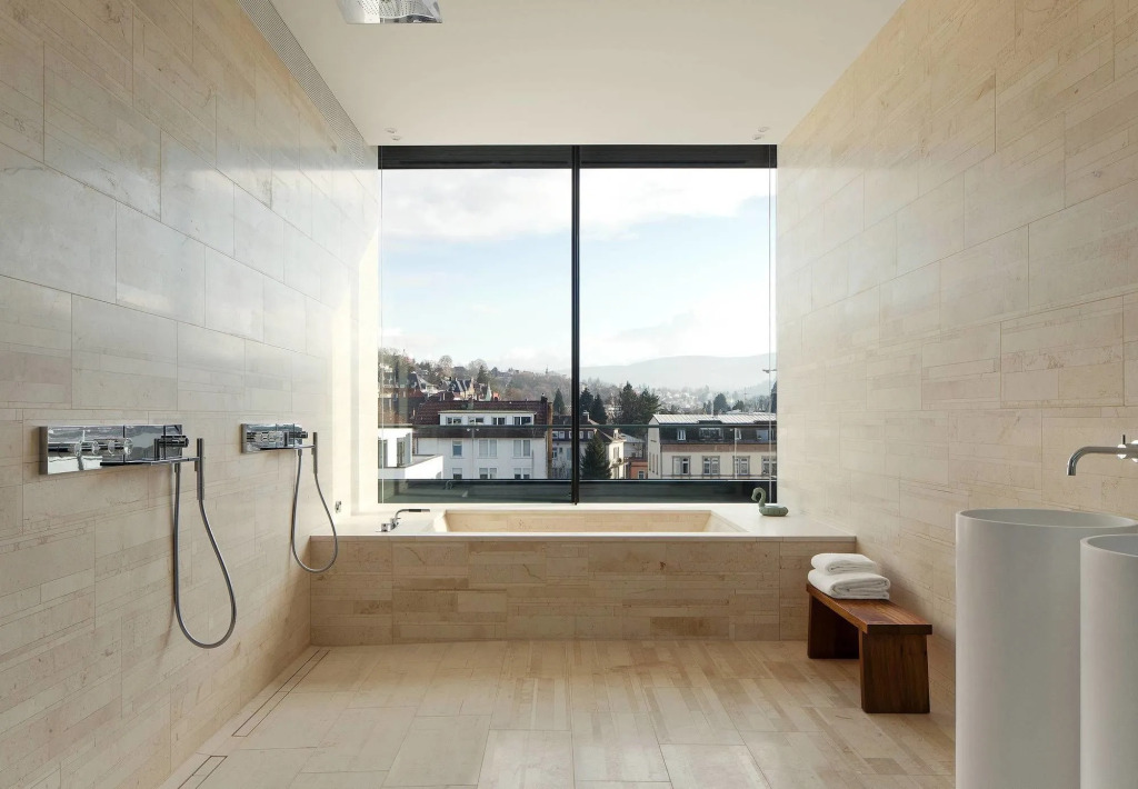 Roomers Baden-Baden, Autograph Collection