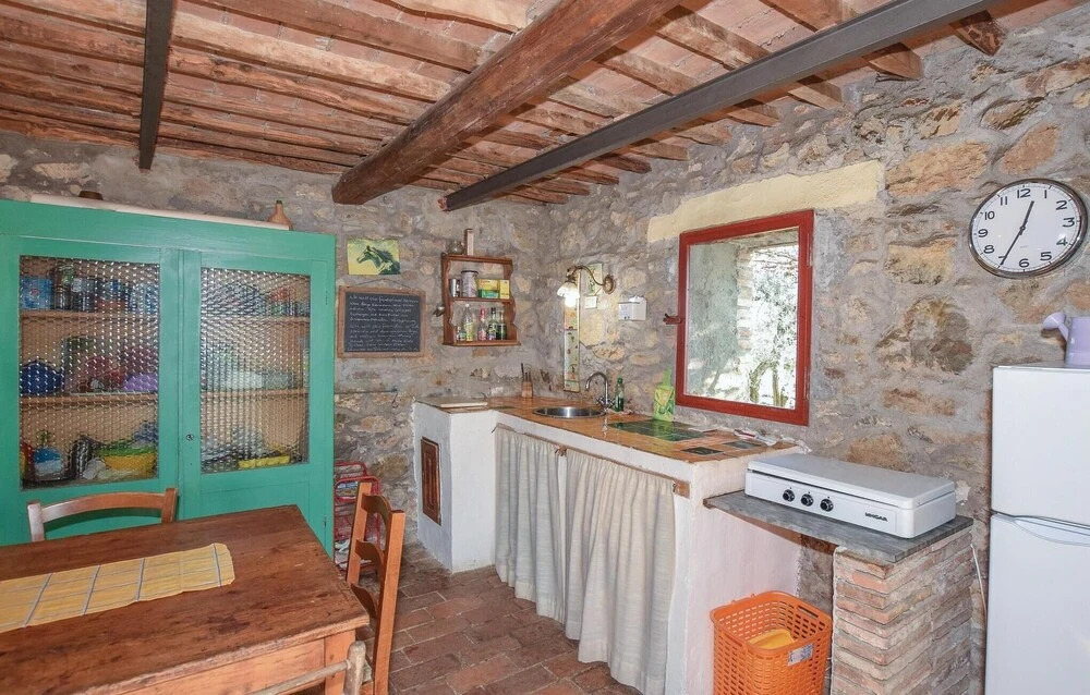 Casa Pereti