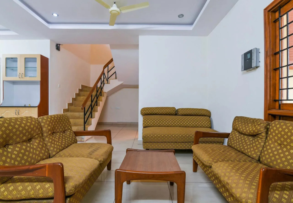 OYO 19752 Maurya Meadows