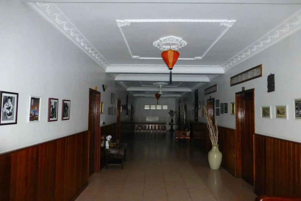 Baphuon Villa