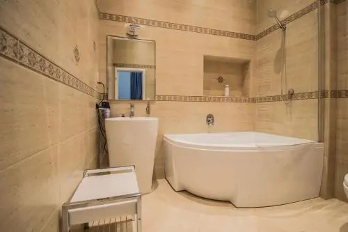 Ruterra Apt with Sauna and Billiards