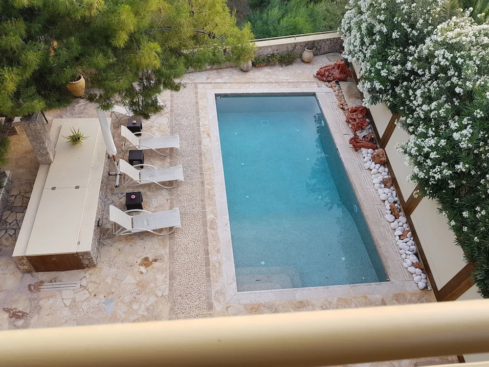 PLEIADES lUXURY APARTMENTS