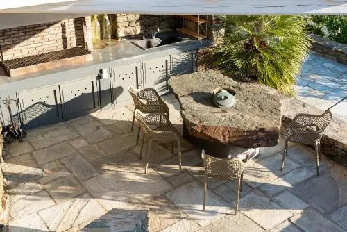 Villa BluEros - Private 8-Bedroom Estate with 100m Infinity Pool & Helipad, Syros