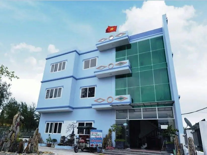 Green Co to Hotel