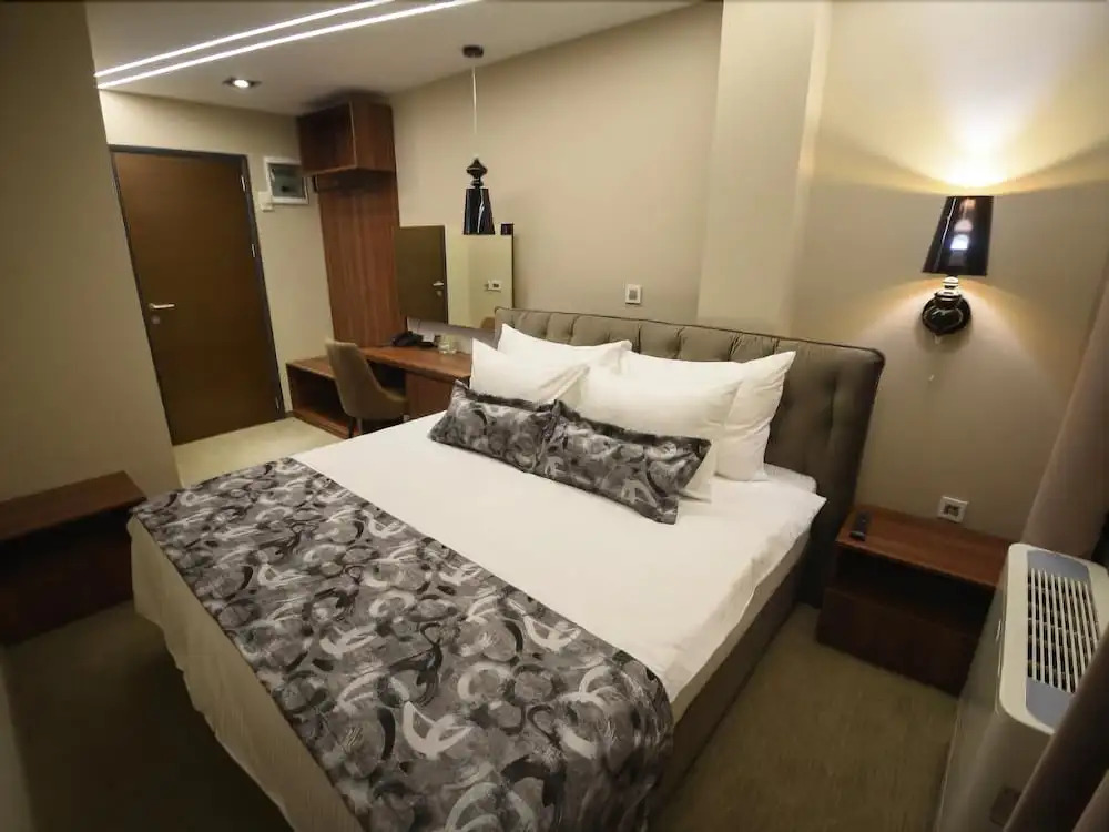 Hotel Ideo Lux