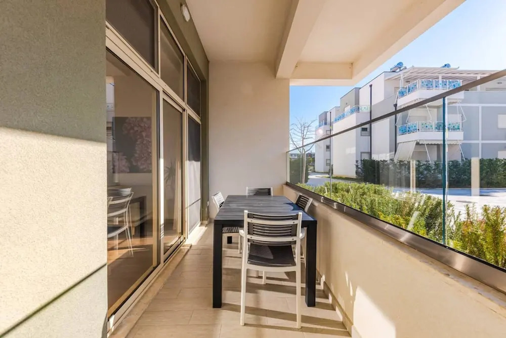 Cozy Studio With Pool Beach Access - Lulebora