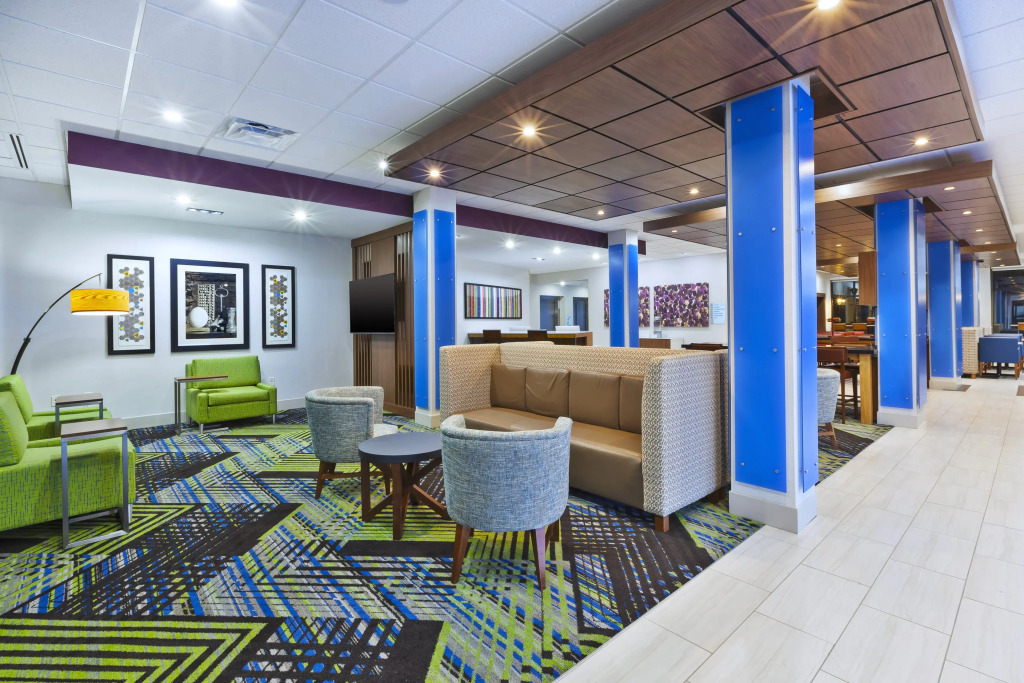 Holiday Inn Express & Suites - Painesville - Concord by IHG