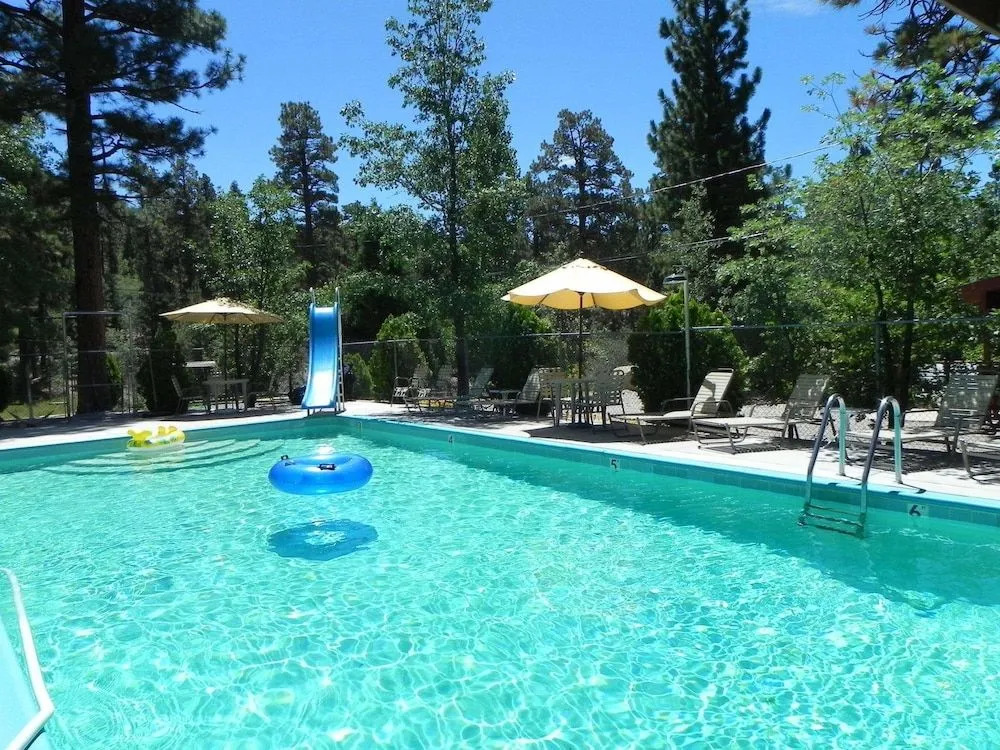 Oak Knoll Lodge