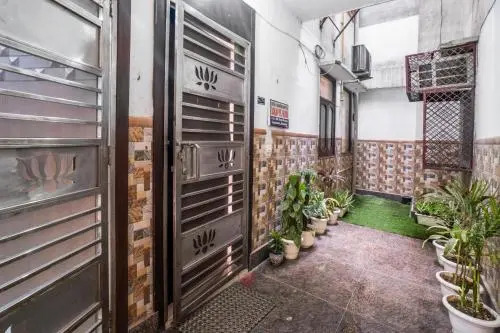 Entire World Class Apartment near Metro Station