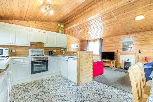 Rosy Lodge