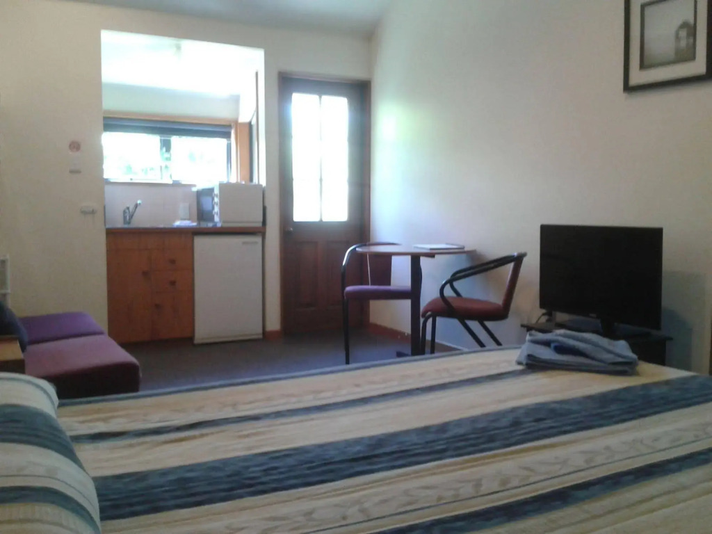 Four Peaks Motel