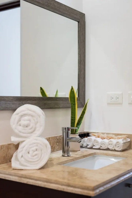 Sabbia 4306- 2 Bedrooms All In Suite - 2 Br condo
