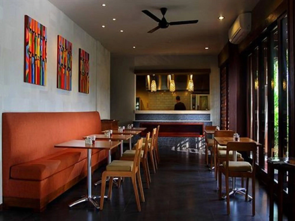 Seminyak Icon - by Karaniya Experience - CHSE certified