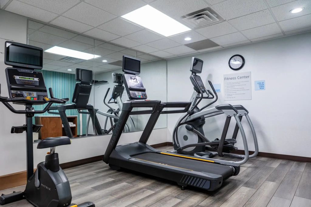 Holiday Inn Express Hotel & Suites Memphis/Germantown by IHG