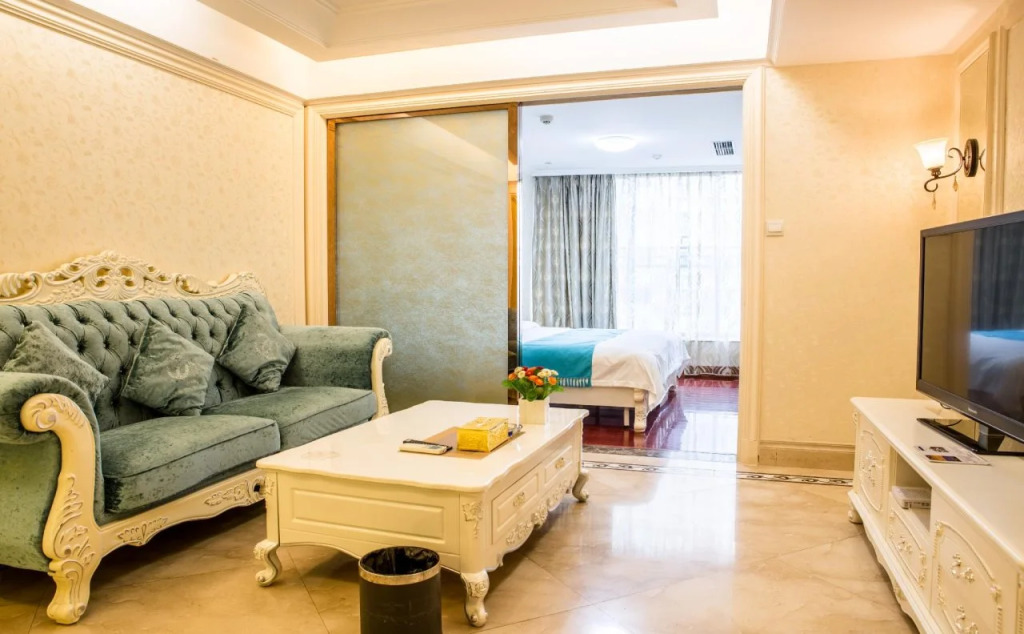 WAIFIDEN Guangzhou HaiZhu Square WanYi Apartment