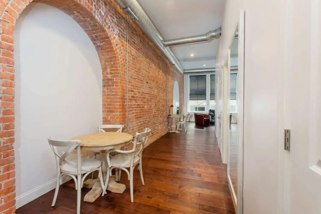 Lofts on Pearl