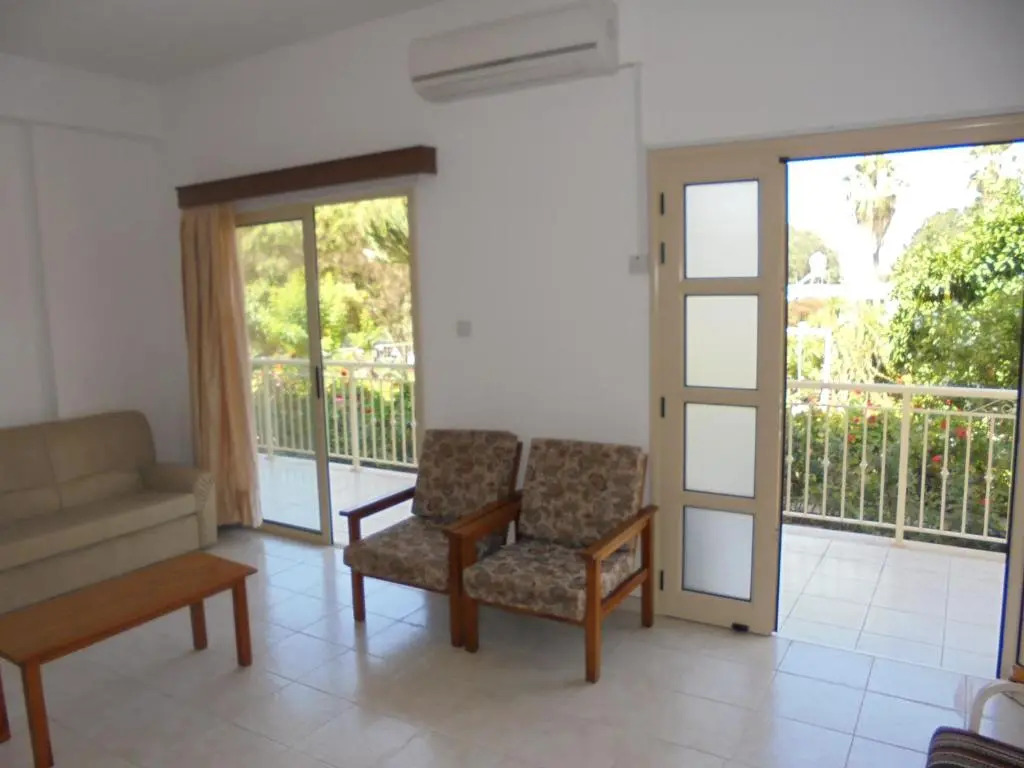 Niki Court Holiday Apartments