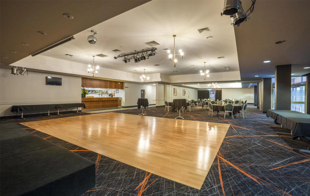 Coolaroo Hotel