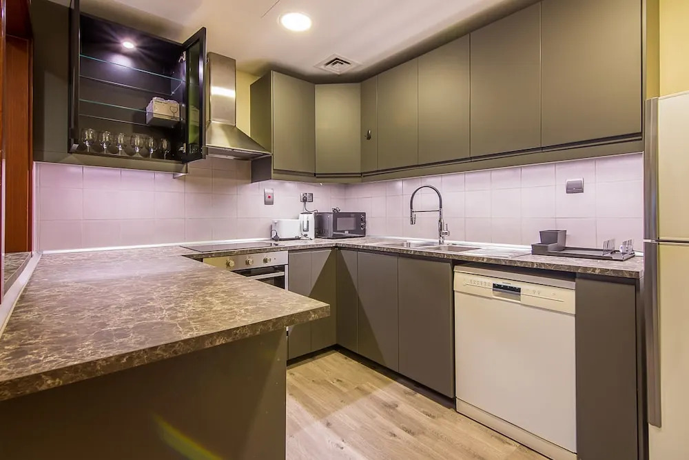 Jbr Very Cozy 2 Br Apartment High Floor Sea View
