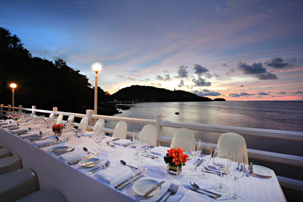 Курортный отель Amari Phuket