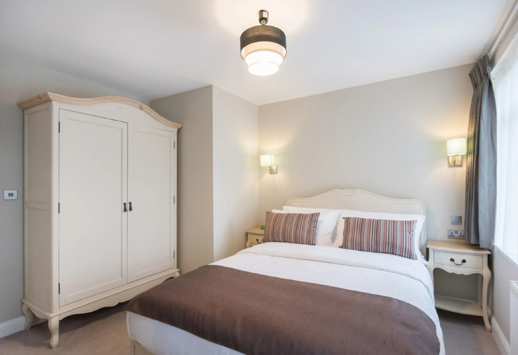 Docklands Lodge London