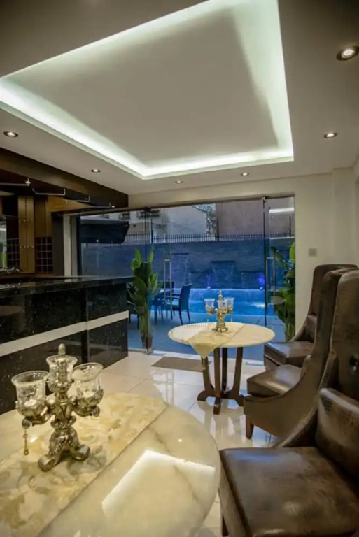 This Deluxe Apartment Offers Amenities That Create an Unforgetable Experience