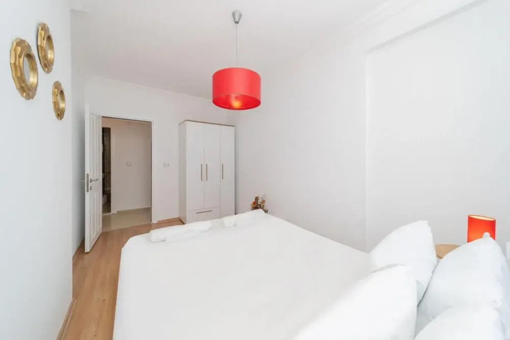 Riverside Flat Close to Beach