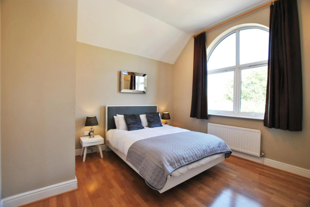 Accommodation Windsor Ltd - 9 Lord Raglan House